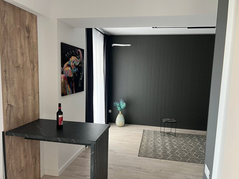 Baneasa, Sos. Ghe Ionescu Sisesti 92-96,